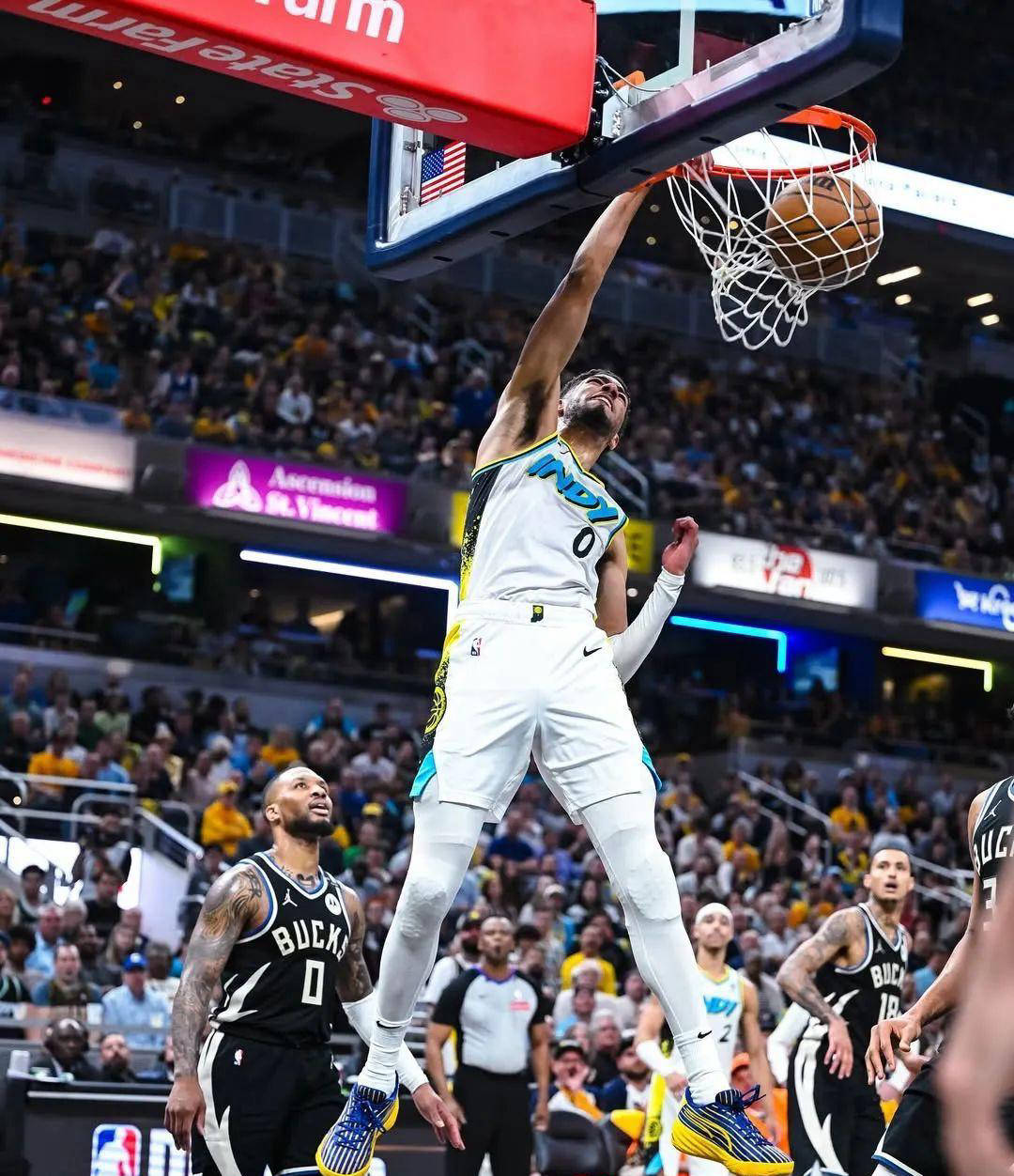 NBA季后赛悬念重重，步行者逆转雄鹿晋级东部决赛