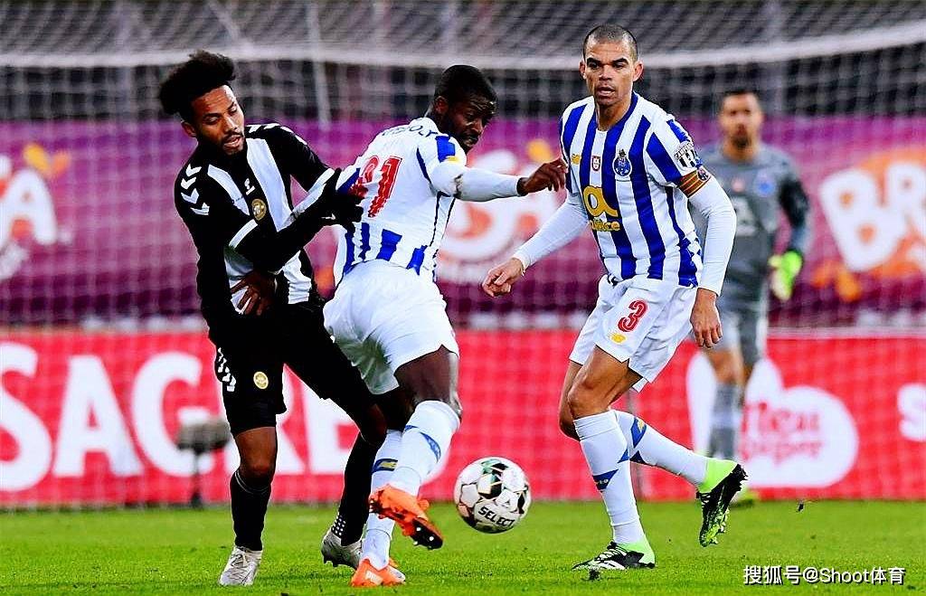 皇马19号莫德里奇图片